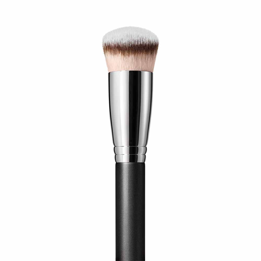 170 SYNTHETIC ROUNDED SLANT BRUSH (BROCHA DE ROSTRO)